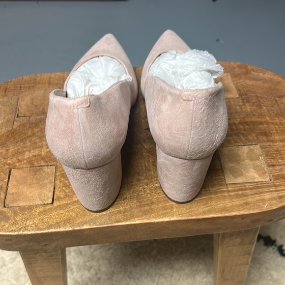 Heels - Picture 3 of 3